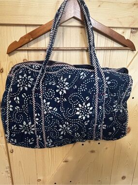 Small Navy Floral Quilted Weekender Bag - Unbranded